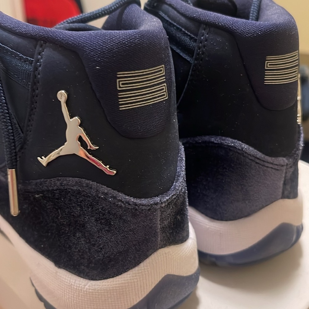 Jordan’s - Picture 3 of 6